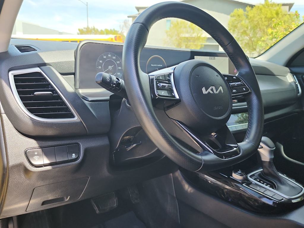 Thumbnail: 2024 Kia Seltos - 2