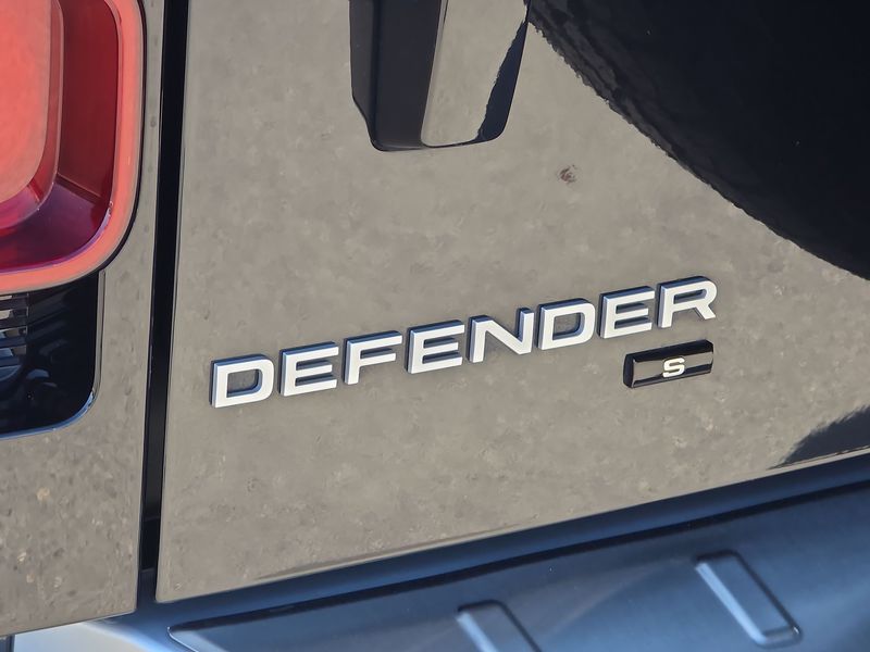 2020 Land Rover Defender 110 7