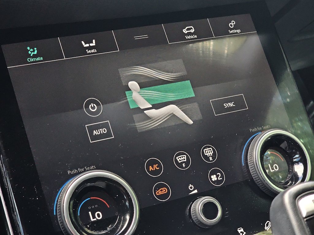 Thumbnail: 2020 Land Rover Range Rover Evoque - 27