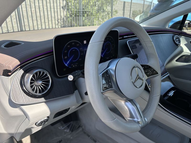 Thumbnail: 2024 Mercedes-Benz EQE - 2