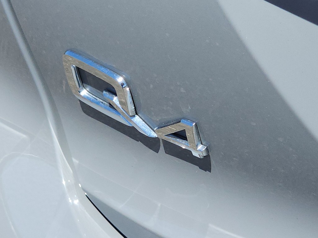 Thumbnail: 2023 Audi Q4 e-tron - 7