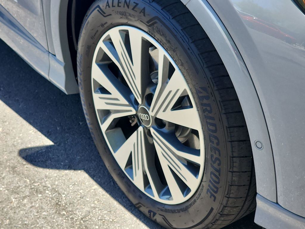 Thumbnail: 2023 Audi Q4 e-tron - 8