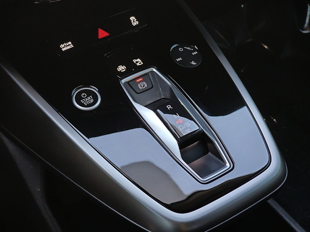 Thumbnail: 2023 Audi Q4 e-tron - 16