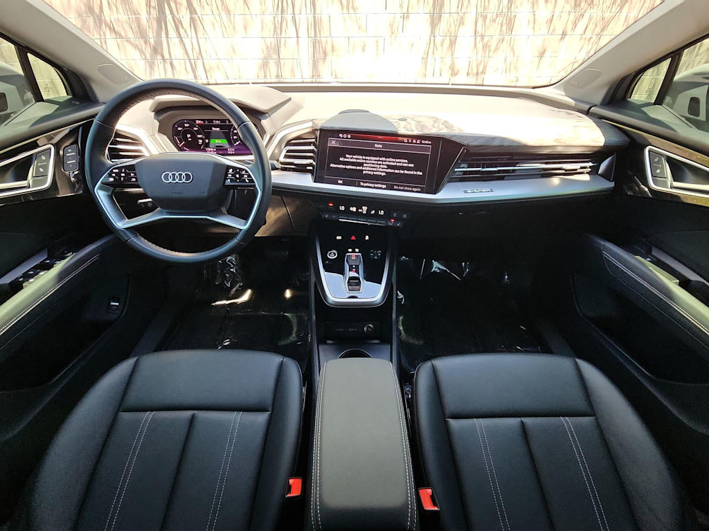 Thumbnail: 2023 Audi Q4 e-tron - 10