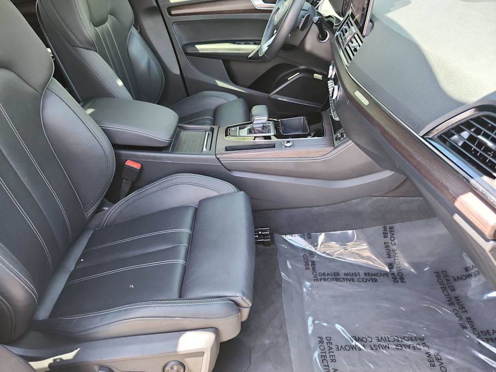 Thumbnail: 2023 Audi Q5 - 12
