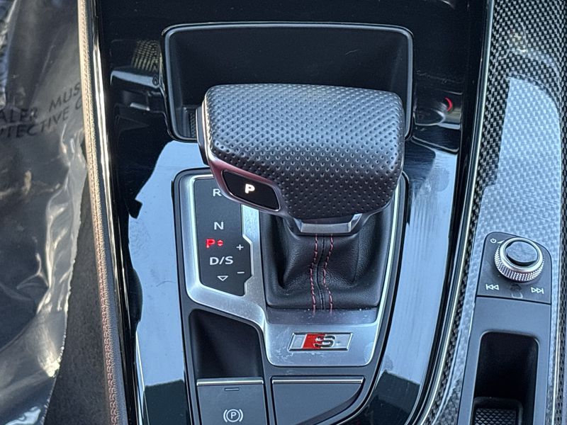 Thumbnail: 2023 Audi S4 - 16