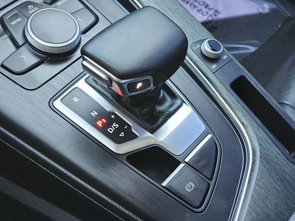 Thumbnail: 2019 Audi A4 - 23