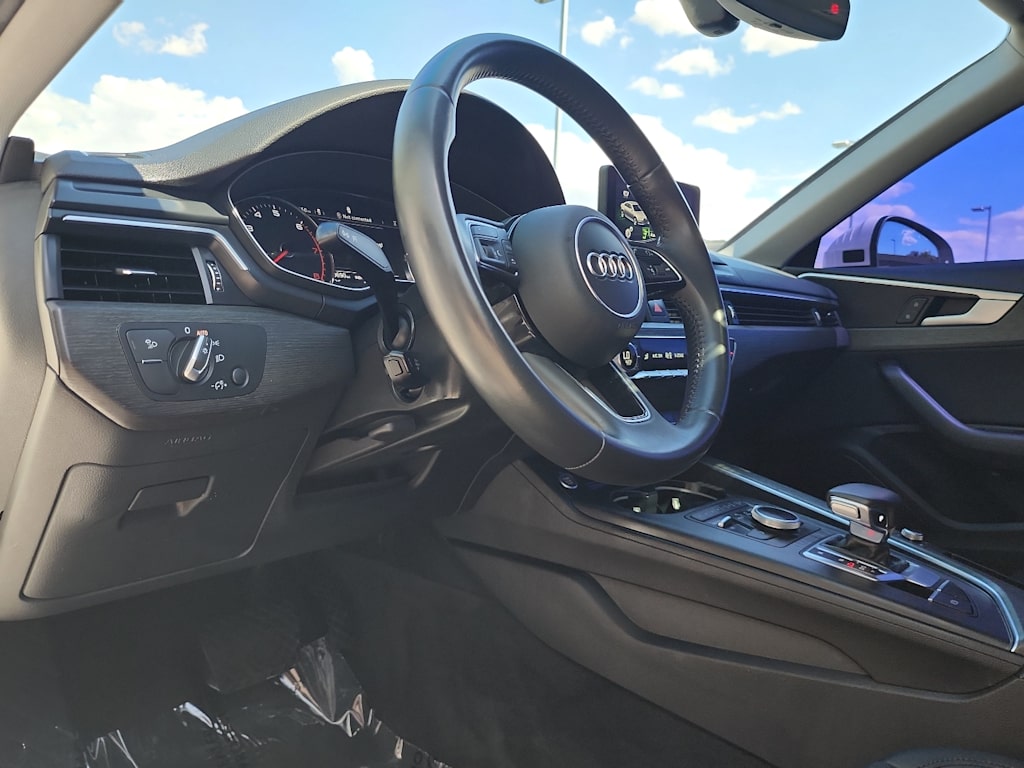 Thumbnail: 2019 Audi A4 - 2