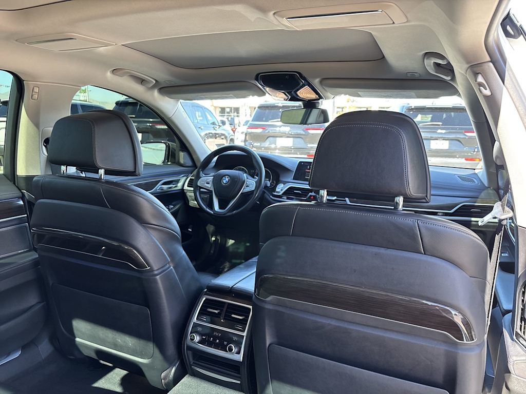 Thumbnail: 2018 BMW 7 Series - 24