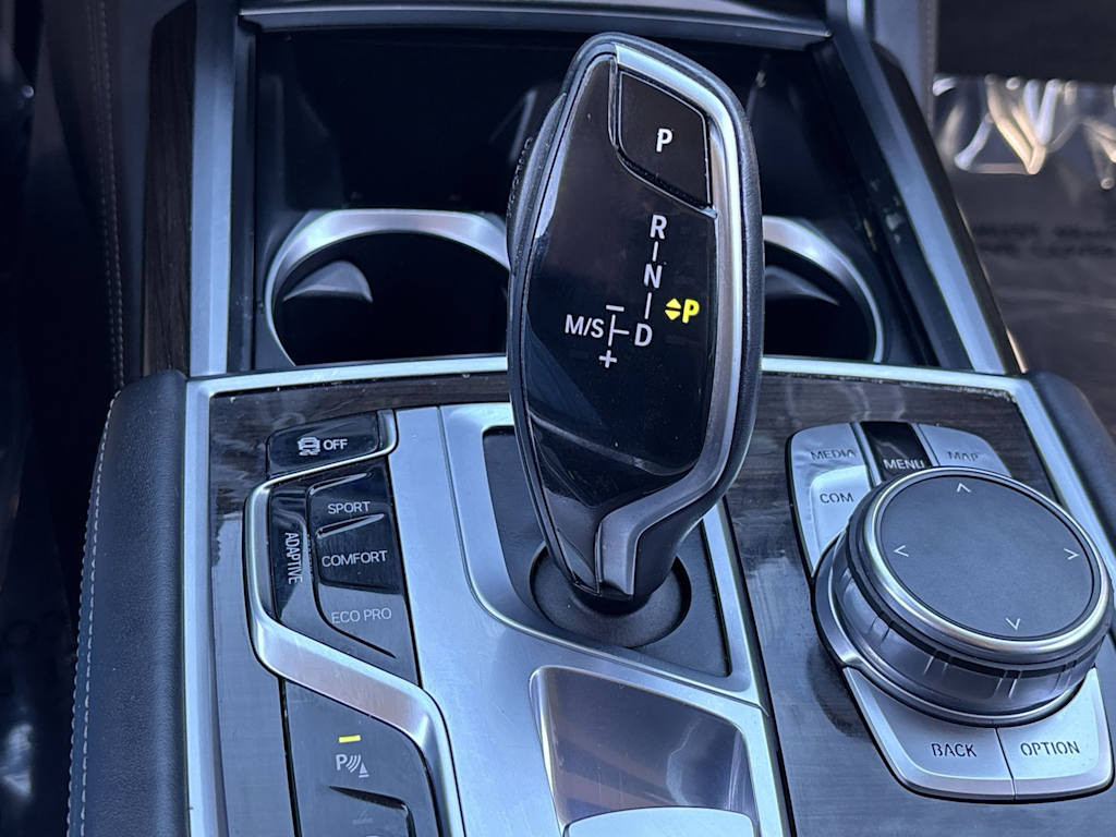 Thumbnail: 2018 BMW 7 Series - 16