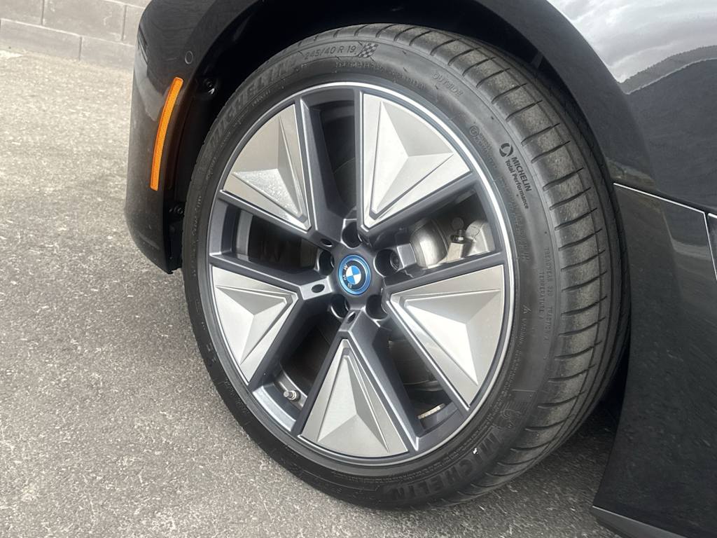Thumbnail: 2023 BMW i4 - 8