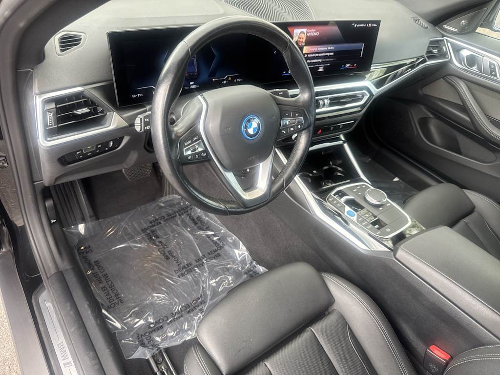 Thumbnail: 2023 BMW i4 - 2