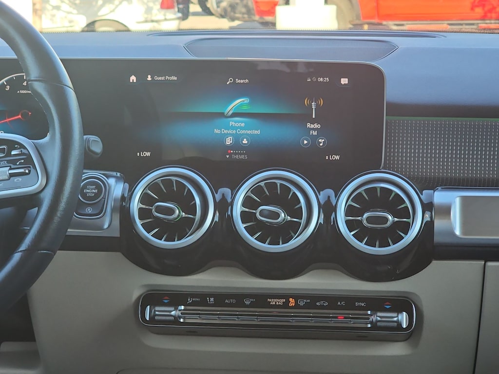 Thumbnail: 2020 Mercedes-Benz GLB - 29