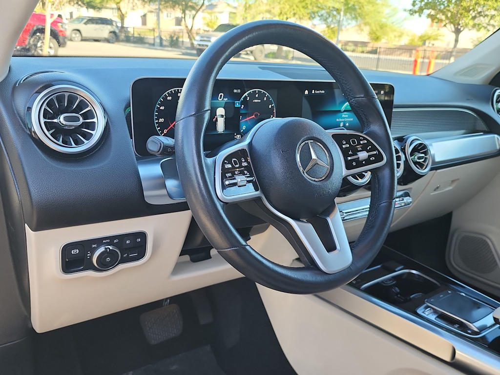 Thumbnail: 2020 Mercedes-Benz GLB - 2