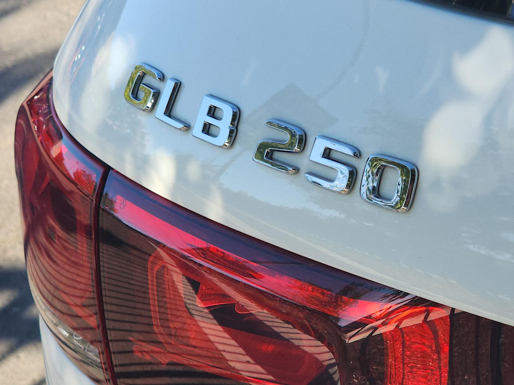 Thumbnail: 2020 Mercedes-Benz GLB - 27