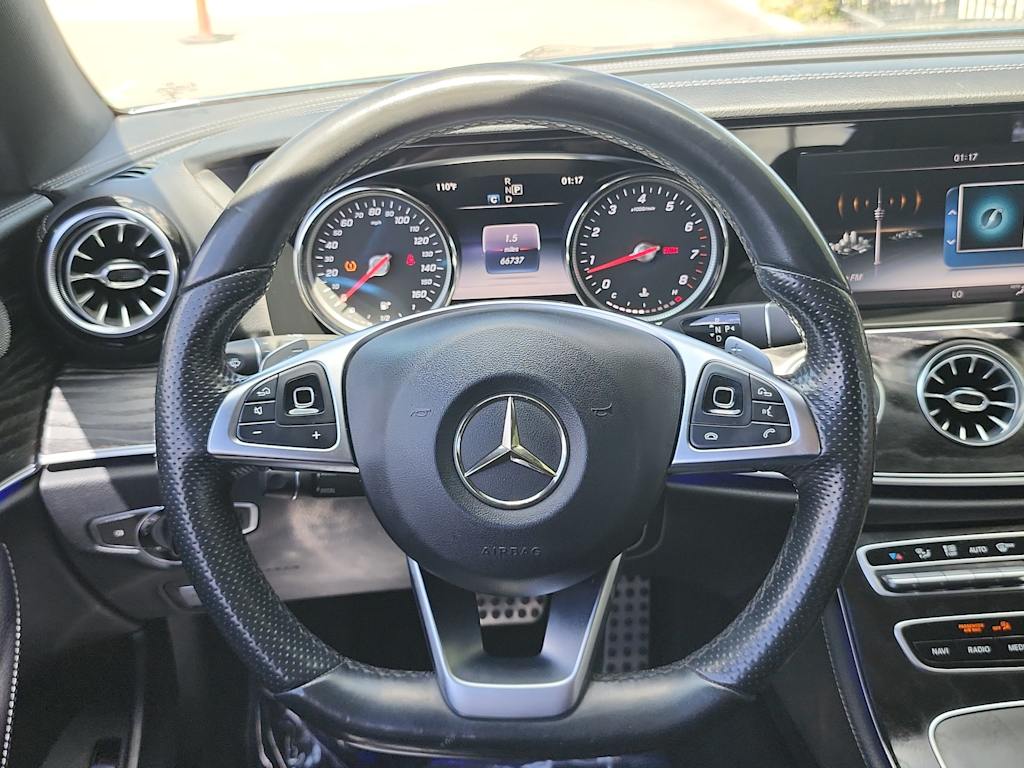 Thumbnail: 2018 Mercedes-Benz E-Class - 11