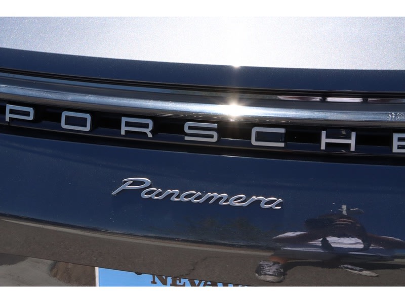 2023 Porsche Panamera 4 6