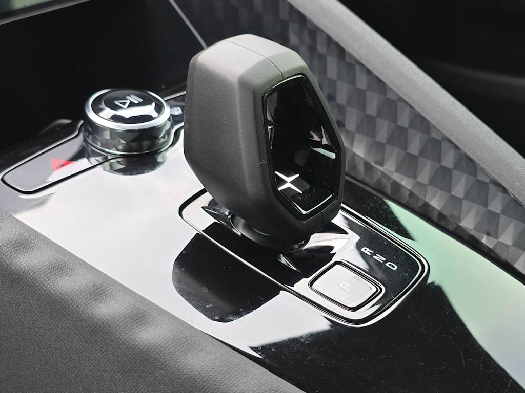 Thumbnail: 2024 Polestar 2 - 15