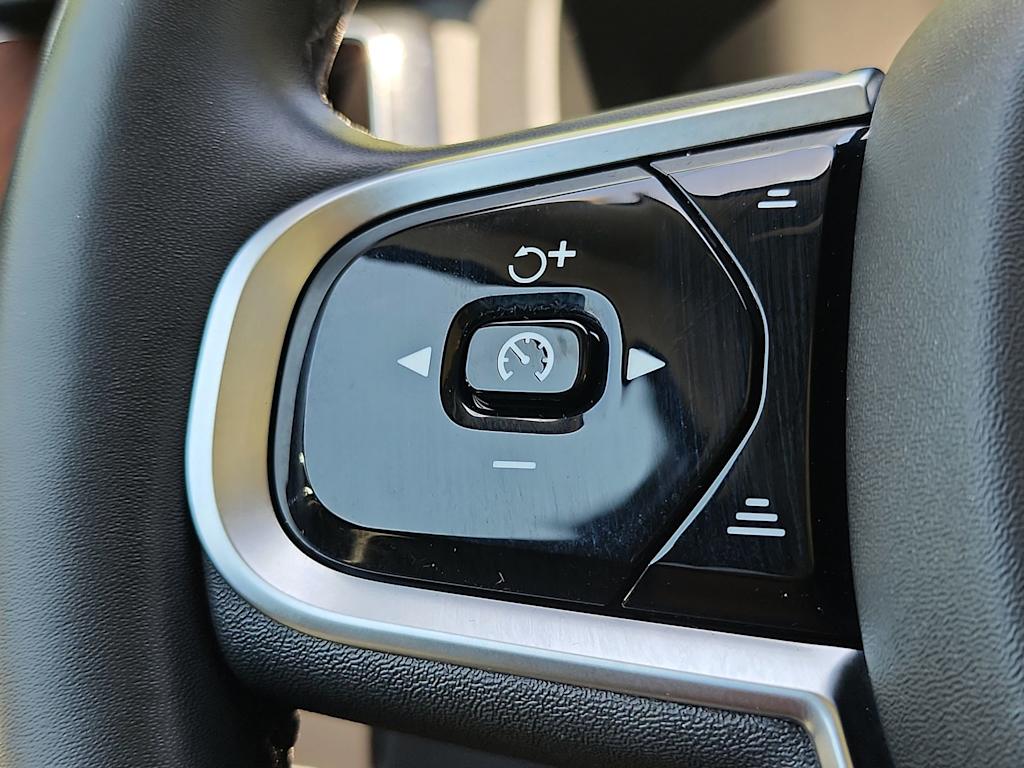 Thumbnail: 2024 Volvo XC60 - 27