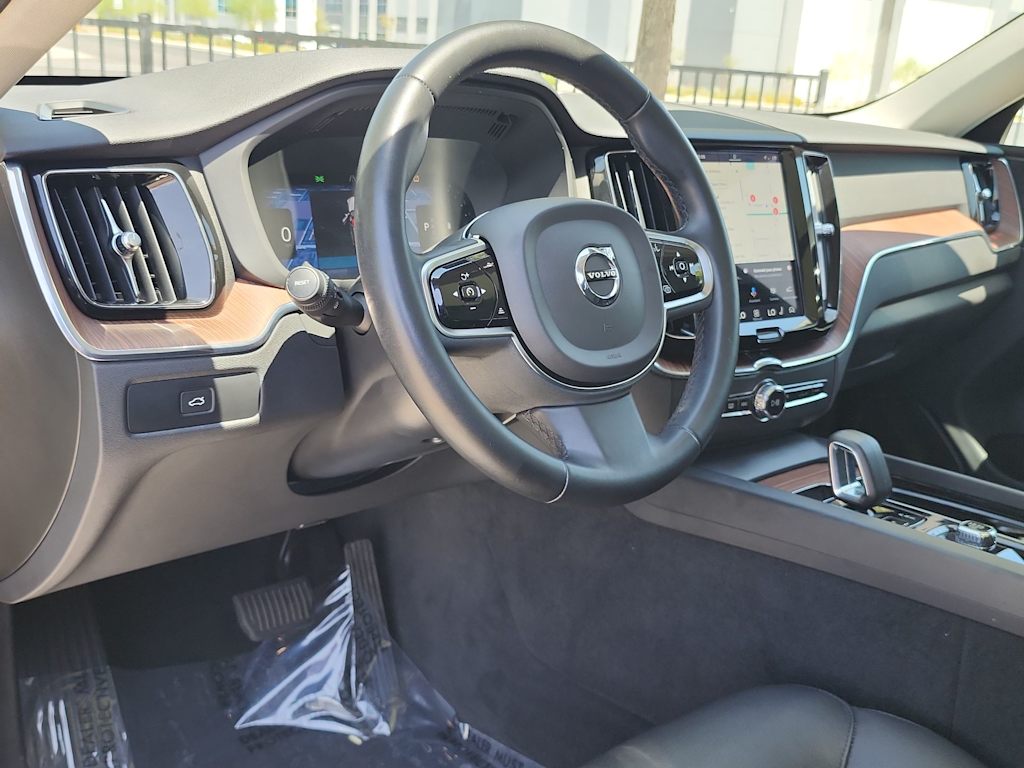 Thumbnail: 2024 Volvo XC60 - 2
