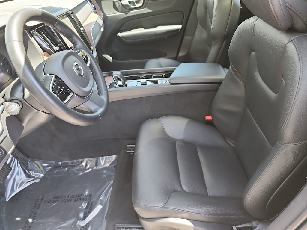 Thumbnail: 2024 Volvo XC60 - 10