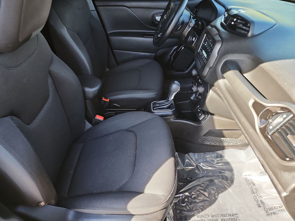 Thumbnail: 2020 Jeep Renegade - 12