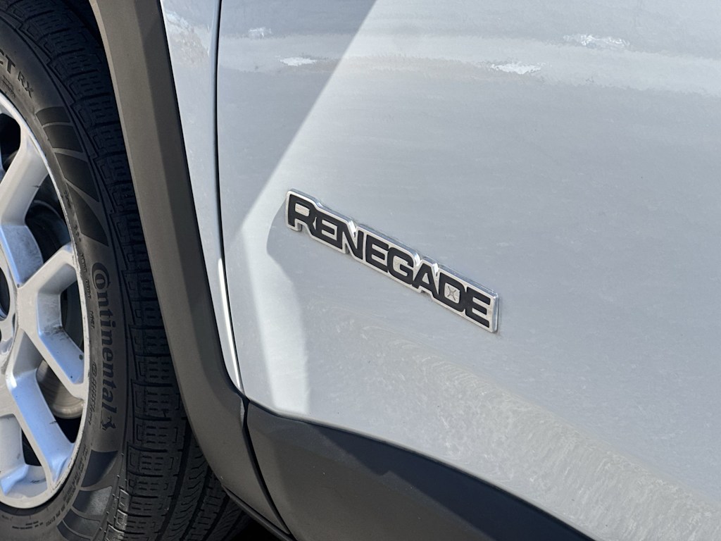 Thumbnail: 2021 Jeep Renegade - 7