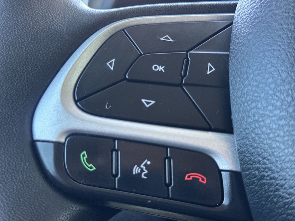 Thumbnail: 2021 Jeep Renegade - 28