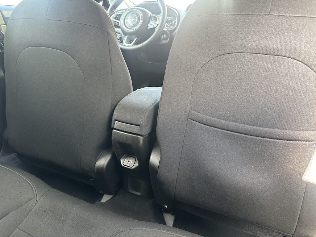 Thumbnail: 2021 Jeep Renegade - 21