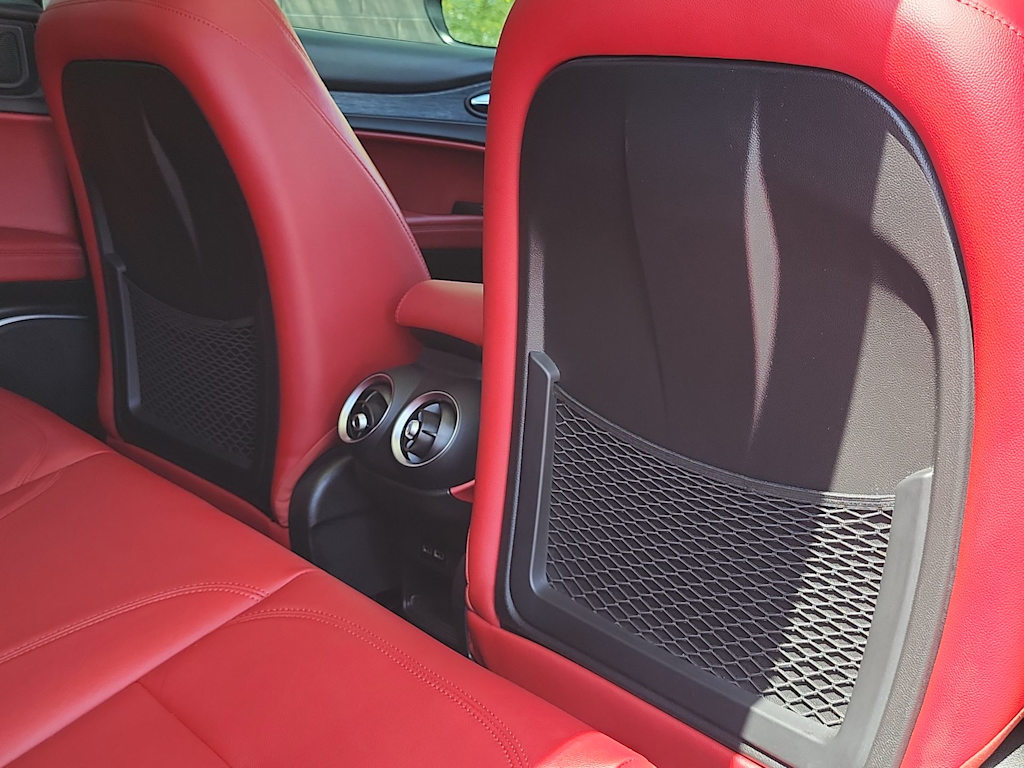 Thumbnail: 2019 Alfa Romeo Stelvio - 23