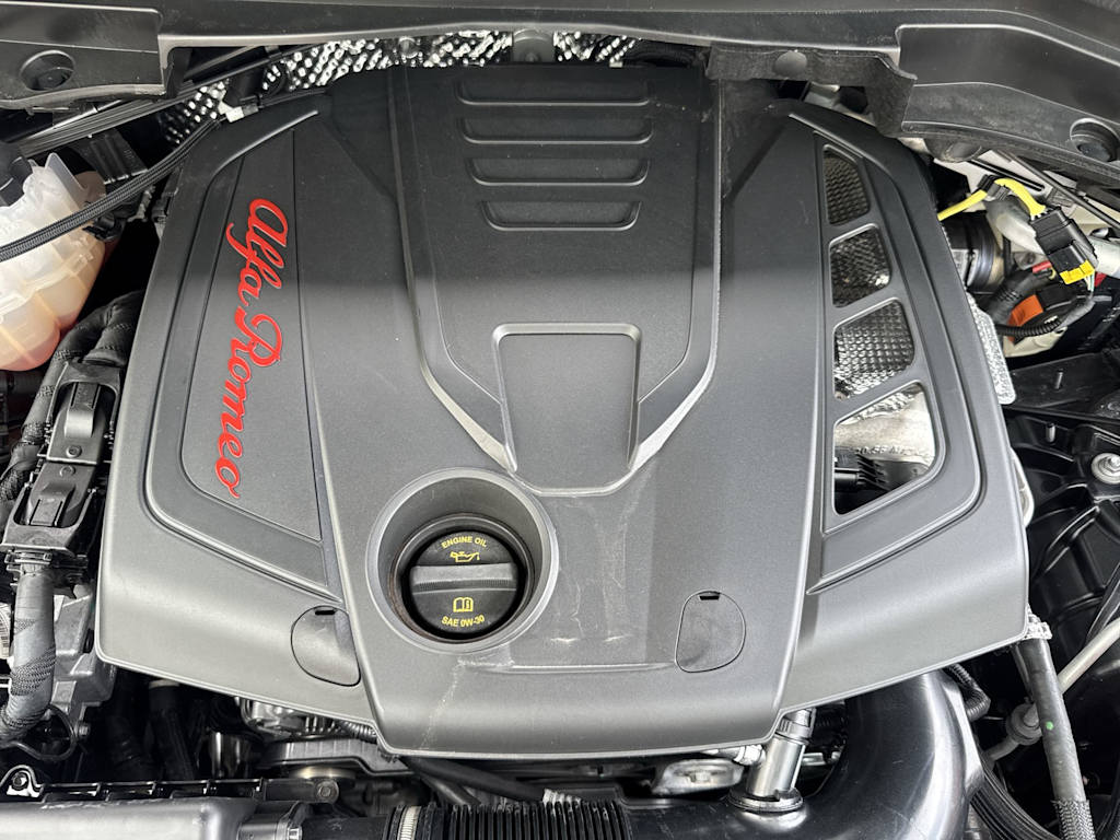 Thumbnail: 2024 Alfa Romeo Stelvio - 7