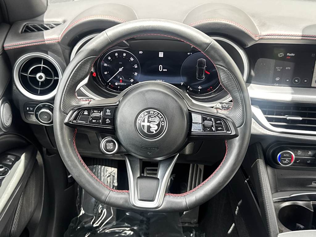 Thumbnail: 2024 Alfa Romeo Stelvio - 12