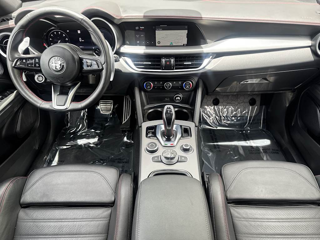 Thumbnail: 2024 Alfa Romeo Stelvio - 8