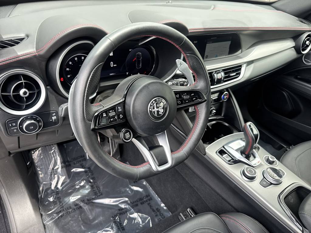 Thumbnail: 2024 Alfa Romeo Stelvio - 2