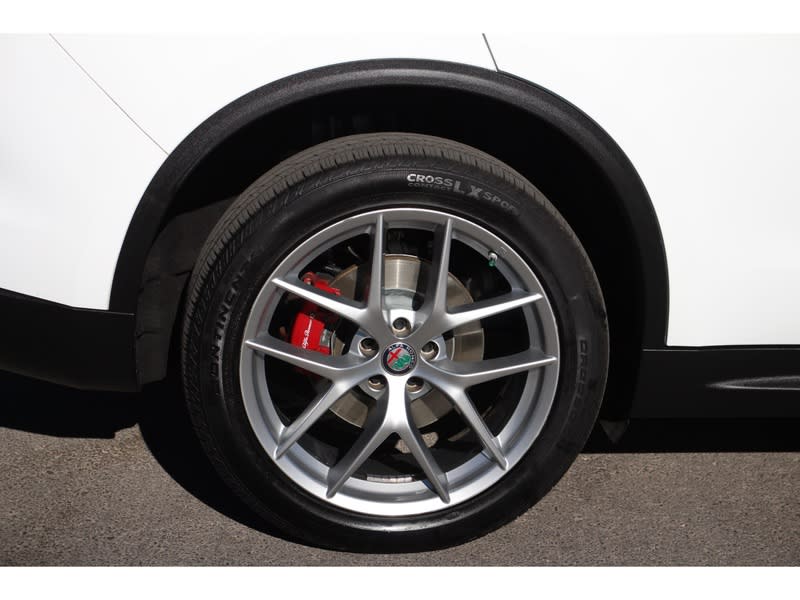 2019 Alfa Romeo Stelvio Ti Sport 7