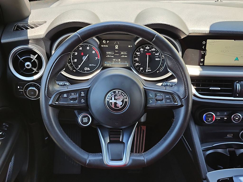 Thumbnail: 2023 Alfa Romeo Stelvio - 13