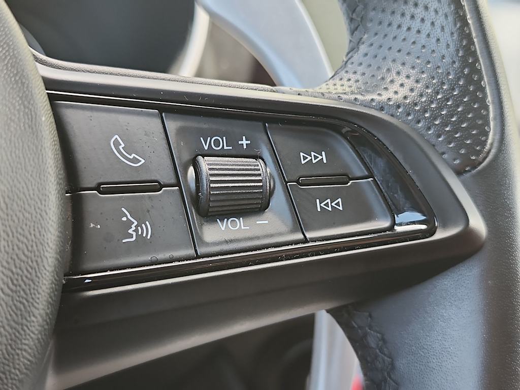 Thumbnail: 2023 Alfa Romeo Stelvio - 29