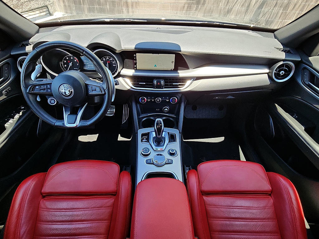 Thumbnail: 2023 Alfa Romeo Stelvio - 9