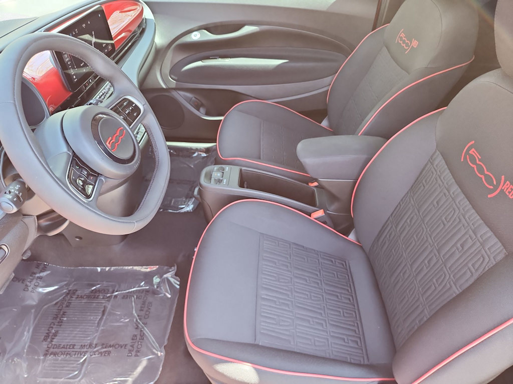 Thumbnail: 2024 Fiat 500e - 11