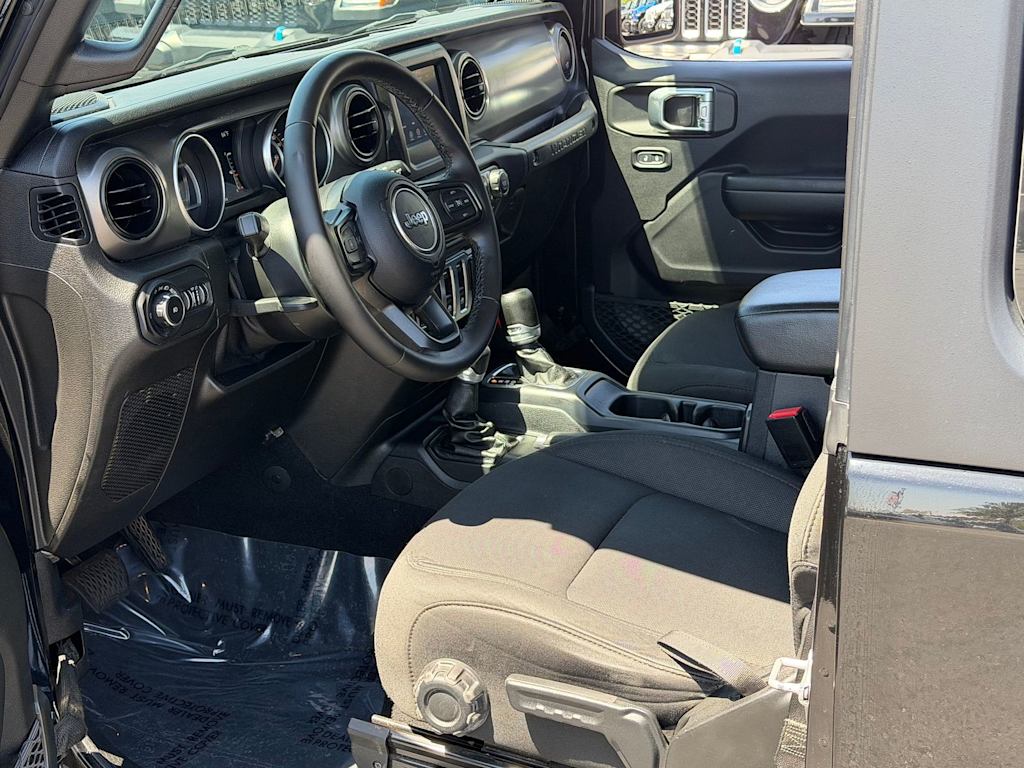 Thumbnail: 2021 Jeep Wrangler - 9