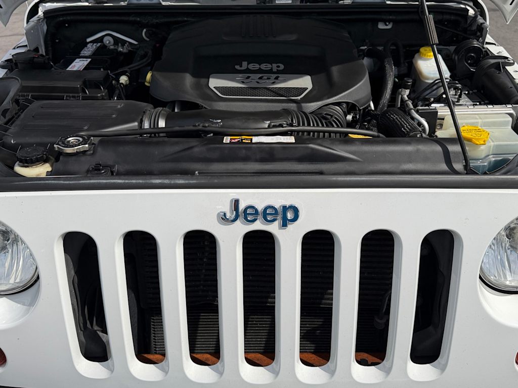 Thumbnail: 2013 Jeep Wrangler - 6