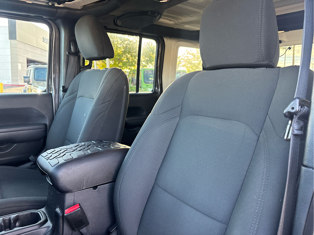 Thumbnail: 2021 Jeep Wrangler - 11