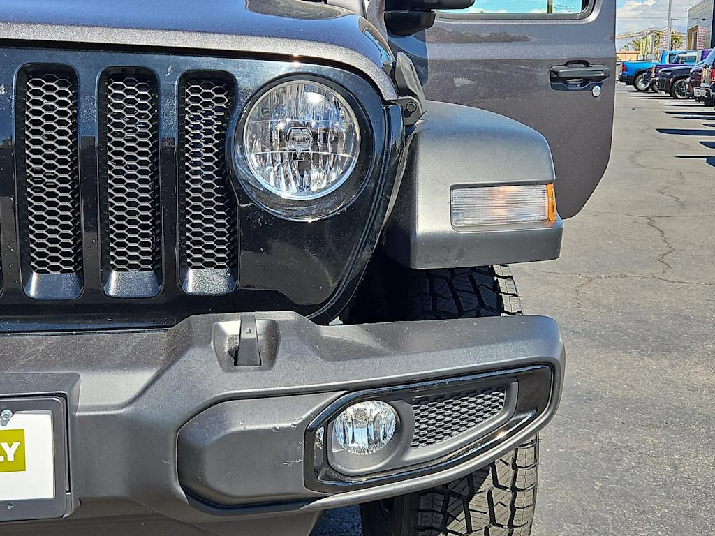 Thumbnail: 2021 Jeep Wrangler - 33