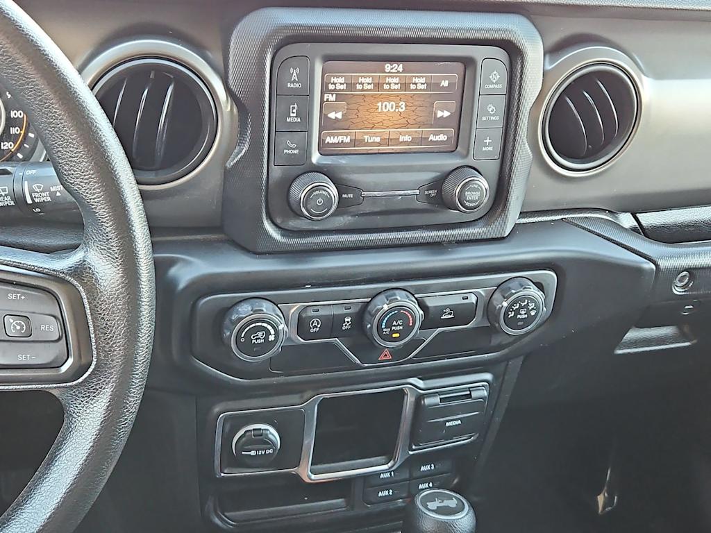 Thumbnail: 2021 Jeep Wrangler - 45