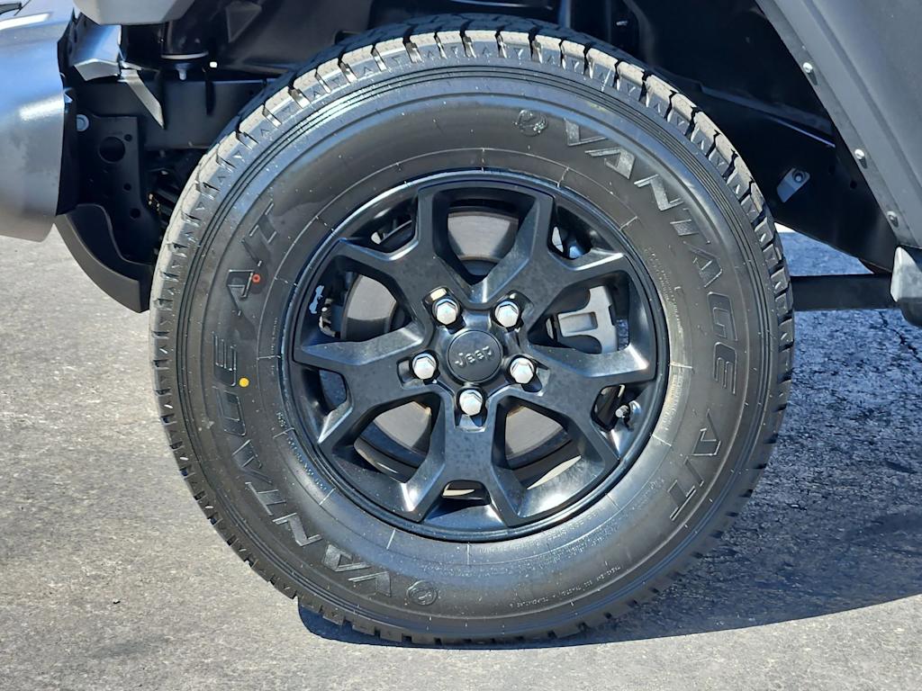 Thumbnail: 2021 Jeep Wrangler - 8