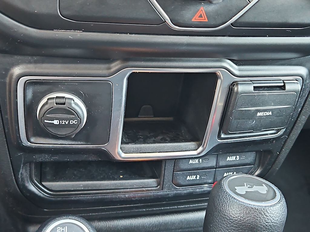 Thumbnail: 2021 Jeep Wrangler - 47