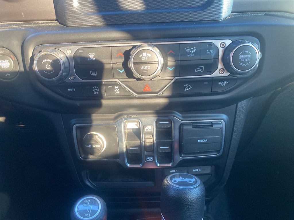 Thumbnail: 2020 Jeep Wrangler - 14