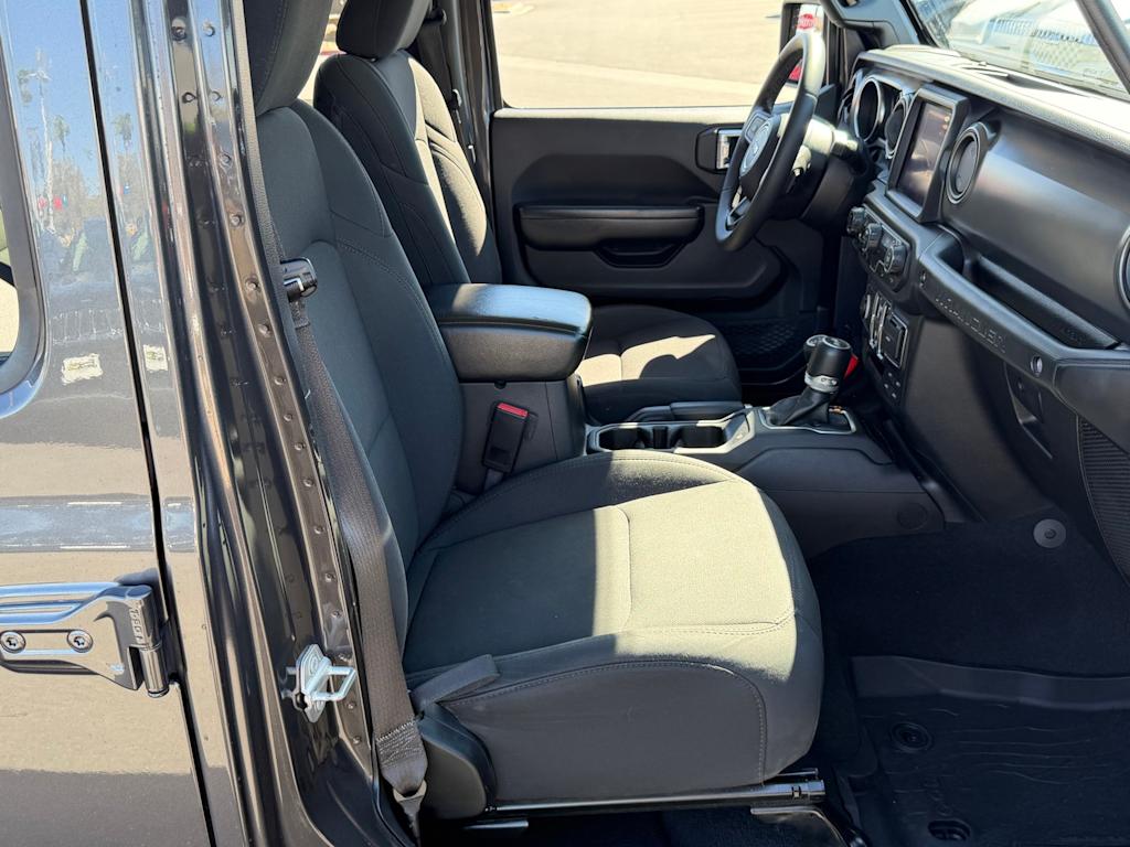 Thumbnail: 2021 Jeep Wrangler - 30