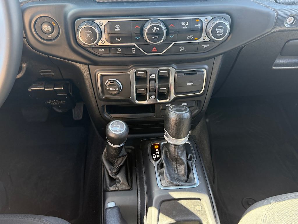 Thumbnail: 2021 Jeep Wrangler - 13