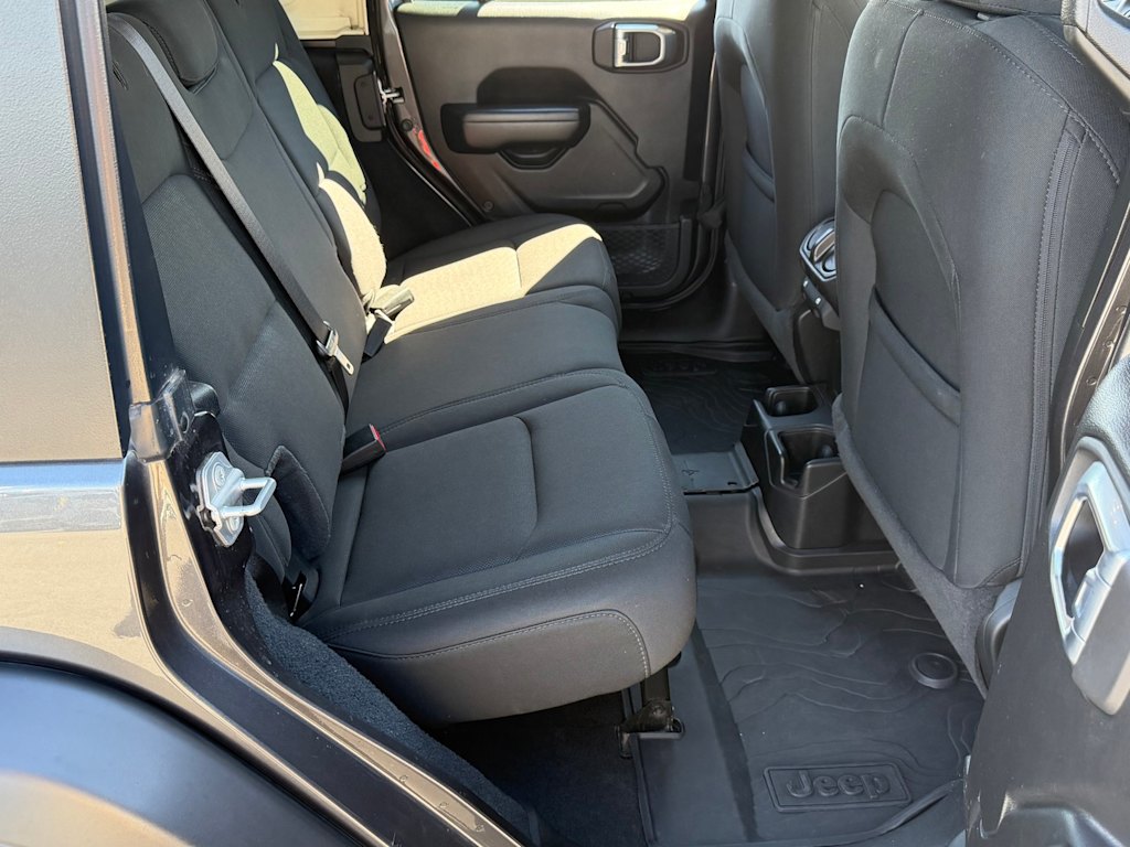 Thumbnail: 2021 Jeep Wrangler - 28
